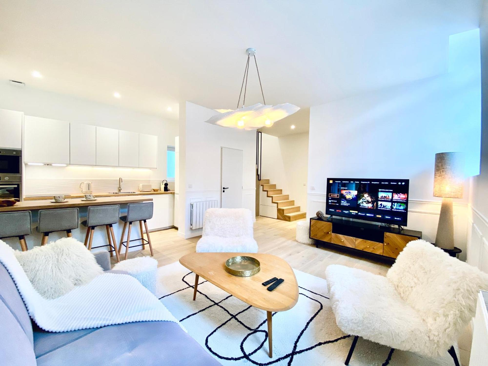 Velvet - Best Keys - Maison Duplex Elegante - Plein Centre Ville - Deco Minimaliste & Cosy - Literie Haut De Gamme - 2 Chambres Separees - Lit Queen Size & 1 Canape Convertible - Smart Tv - Wifi Fibre - Check-In Autonome Санс Экстерьер фото